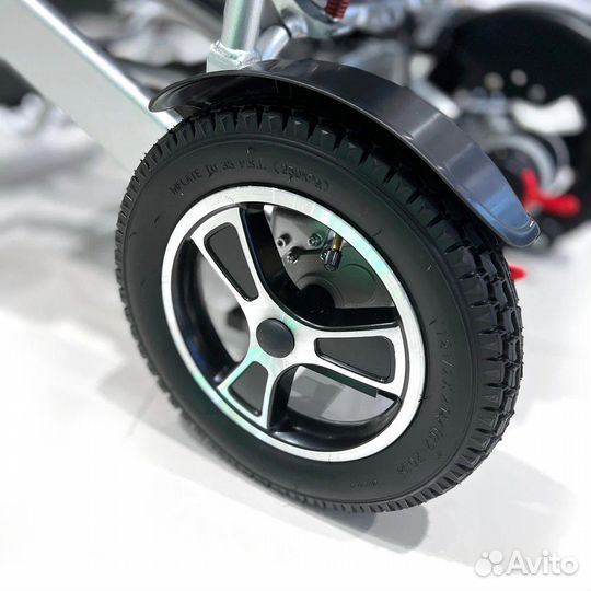 Новая электрическая инвалидная коляска складная