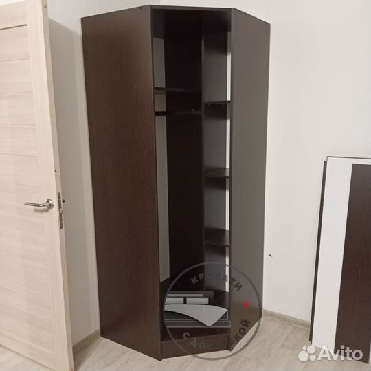 Шкаф распашной