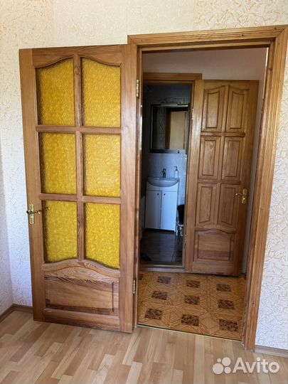 Двери межкомнатные с коробкой деревянные