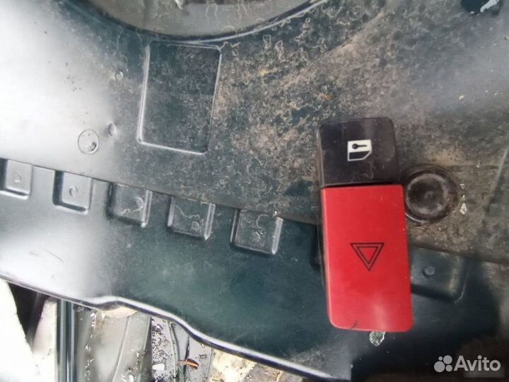 Кнопка аварийки Land Rover Range Rover 3 2003
