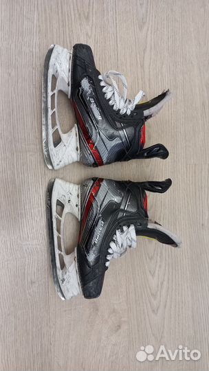 Коньки хоккейные профессиональные