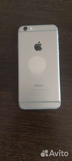 Телефон iPhone 6