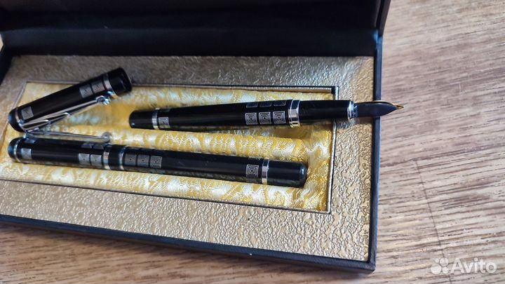 Набор перьевых ручек