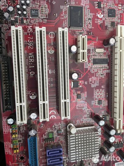 Материнская плата с процессором и памятью