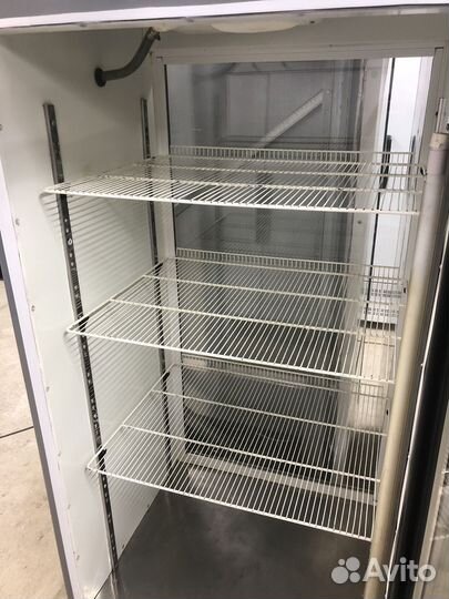 Холодильный шкаф
