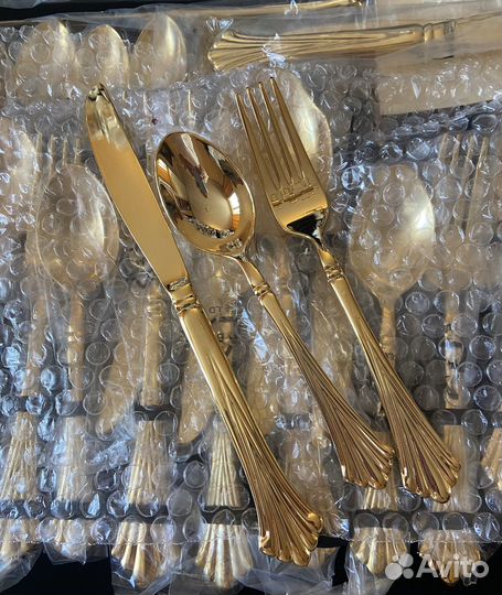 Набор столовых приборов на 12 персон
