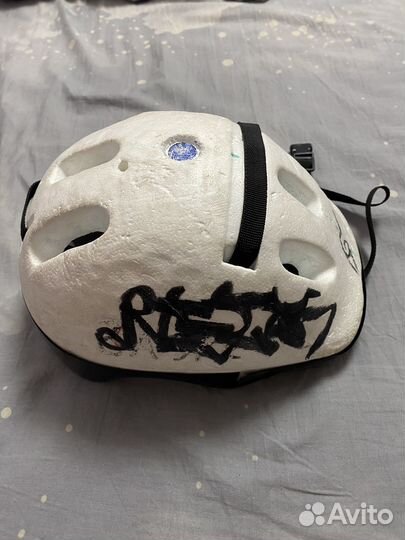 Шлем для езды на самокате-велосипеде
