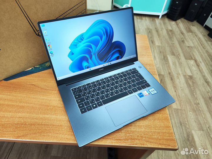 Как новый Huawei Core i5-1155G7/ 8Gb/ SSD256