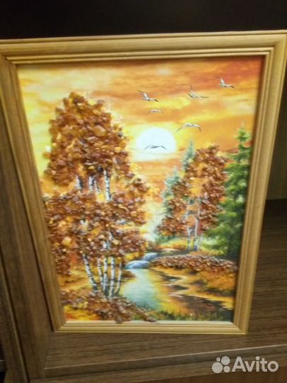 Картина Осень из янтаря