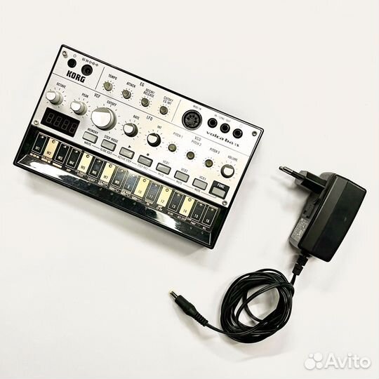 Korg volca bass