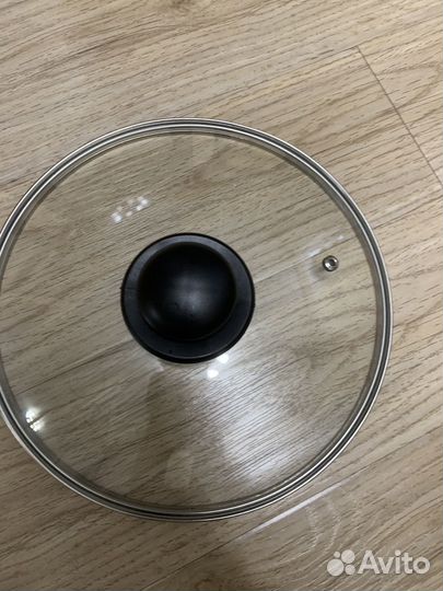 Крышка стеклянная для сковороды 24 см новая