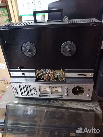 Катушечный магнитофон 