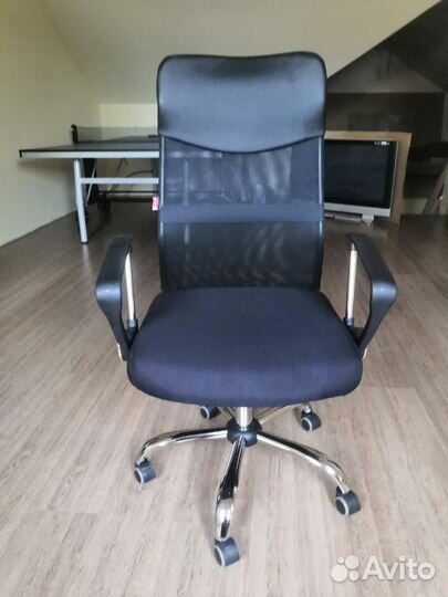 Компьютерное кресло новое
