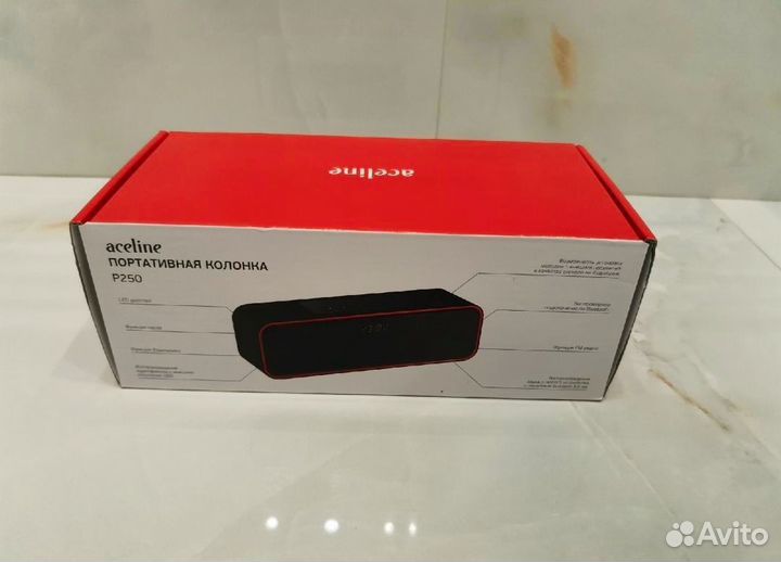 Портативная колонка Aceline с часами