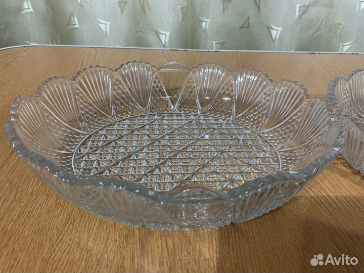 Менажница, салатники, блюда для сервировки стола