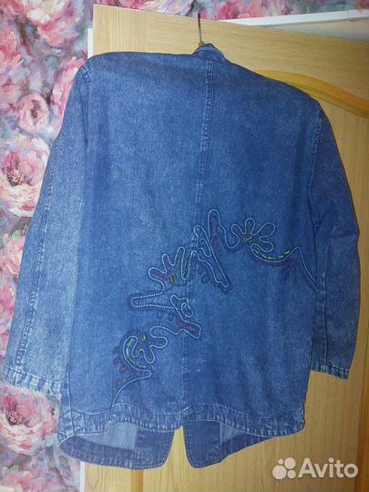 Пиджак, куртка женская 52/54 джинсы с украшением