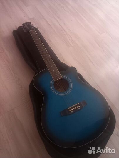 Акустическая гитара