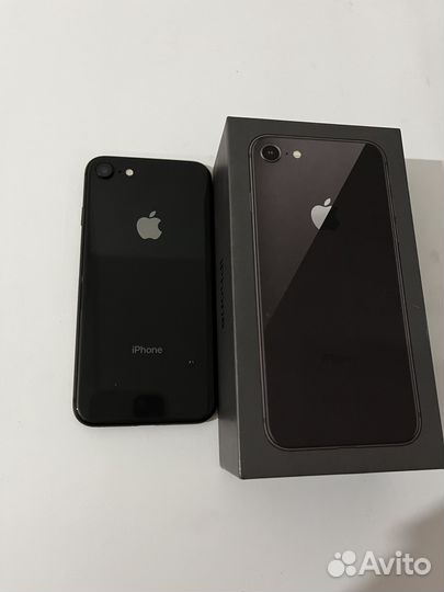 iPhone 8, 64 ГБ