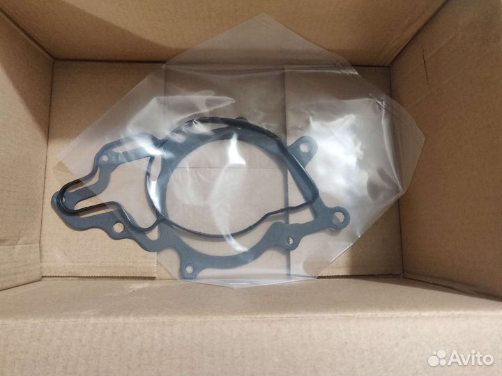 Помпа Мерседес sprinter