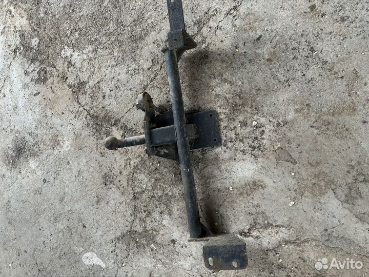 Фаркоп на ваз 2111