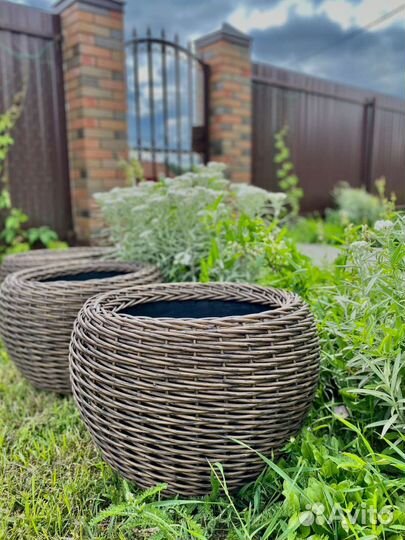 Кашпо из ротанга