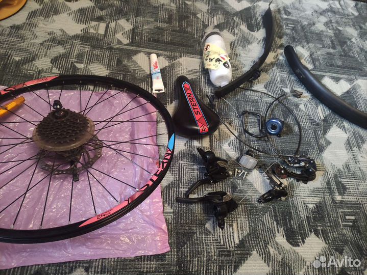 Заднее колесо велосипедное 24 Цена за всё на фото