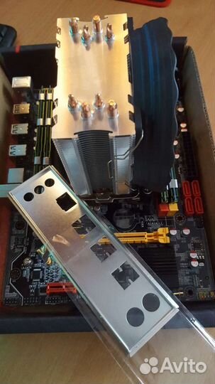 Комплект на Intel x79; 8ядер/16потоков, 16гб DDR3