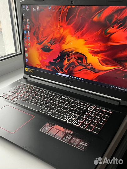 Acer nitro 5 gtr 1660Ti 17 intel 5-10300H