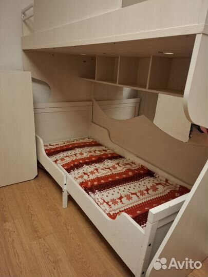 Детская двухярусная кровать бу