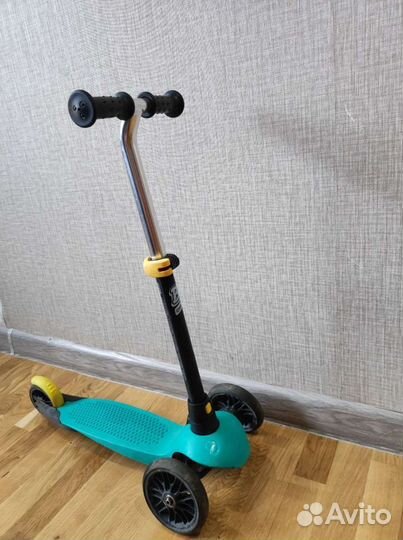 Трёх колёсный детский самокат oxelo