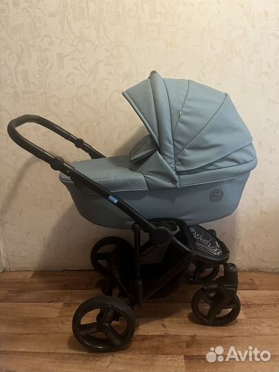 Продам коляску 2 в 1