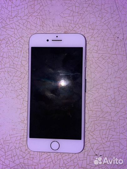 Телефон iPhone 8 64 gb