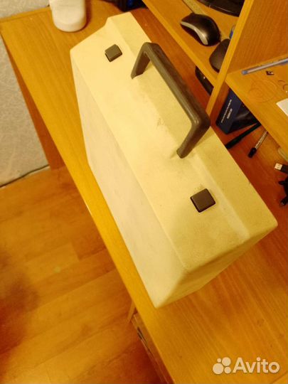 Портативная печатная пишущая машинка Unis de luxe