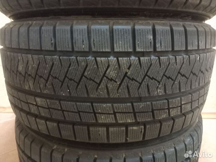 Triangle Snowlink PL02 235/35 R19 91W