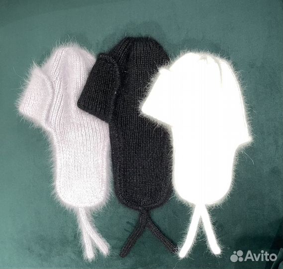 Комплект вязаный шапка и варежки