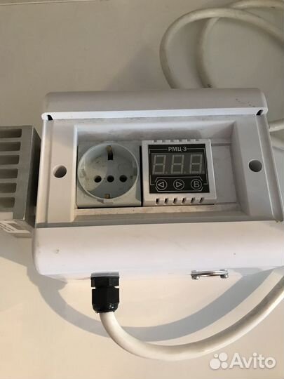 Самогонный аппарат с необходимыми инструментами