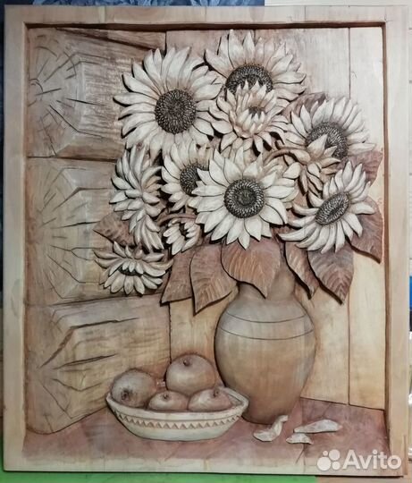 Панно из дерева резное 
