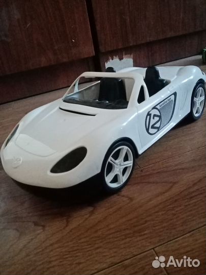 Продаю детскую машинку для детей 3+