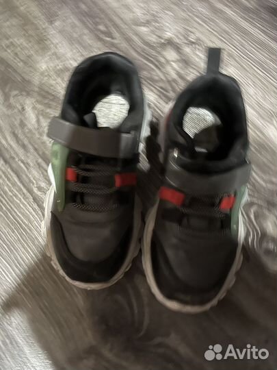 Кроссовки детские