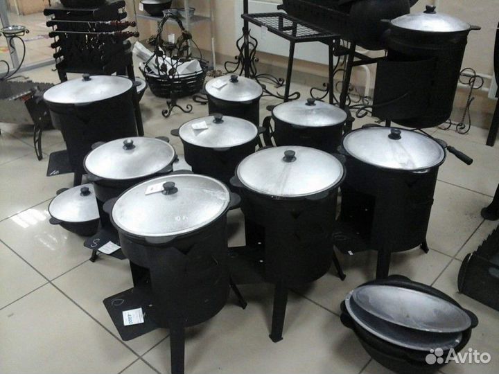 Казан чугунный с печкой