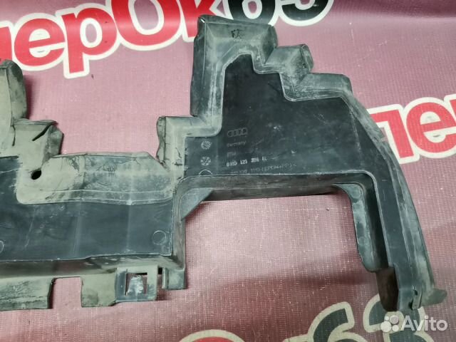 Дефлектор радиатора передний правый Audi Q5