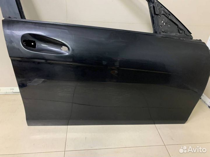 Б/У Дверь передняя правая A2047200205, A2047220