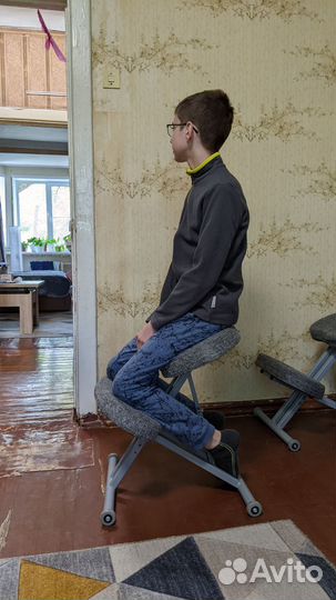 Коленный стул для детей