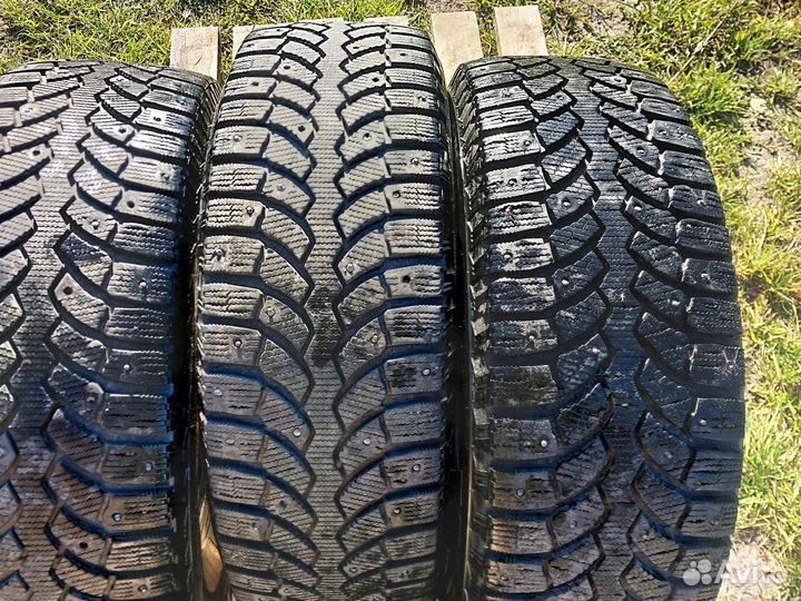 Bridgestone Blizzak Spike-01 205/65 R16 95T