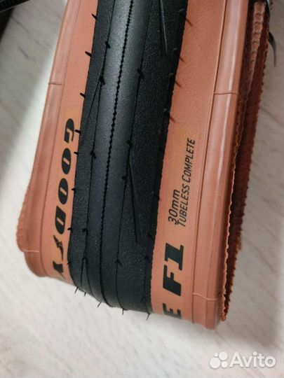 Покрышки шоссейные