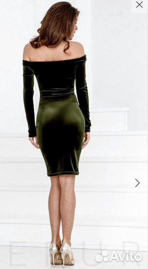 Облегающее бархатное платье