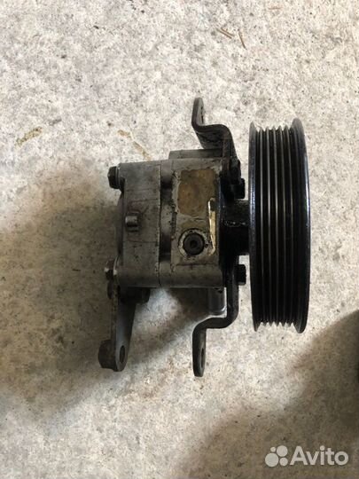 Насос гур Nissan Primera 2.0