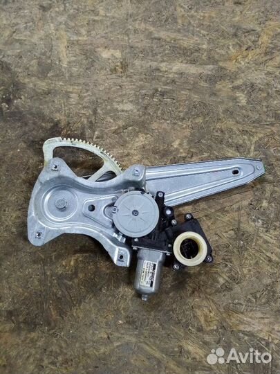 Стеклоподъемник задний левый Toyota Avensis T 270