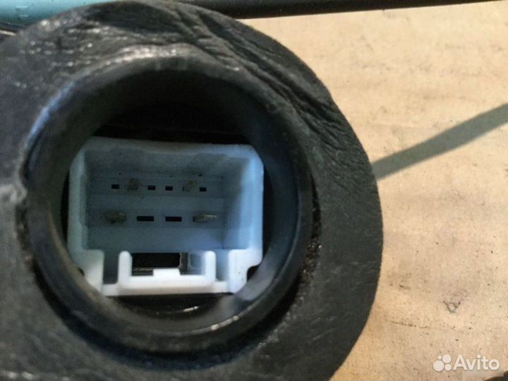 Замок двери задней правой Toyota Rav 4 2006-2013