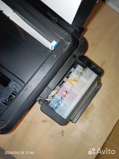 Принтер цветной струйный Epson L222 на запчасти